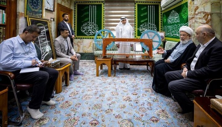 تقرير مصور/ مواطني بحريني يهدي قرآنا كريما بطول (1250) مترا العتبة الحسينية