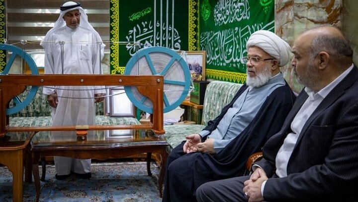 تقرير مصور/ مواطني بحريني يهدي قرآنا كريما بطول (1250) مترا العتبة الحسينية