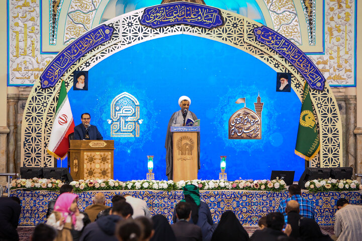 گزارش تصویری | برگزاری شب شعر انقلاب در آستان قدس رضوی(ع)