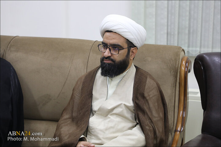 Photos: Public Relations Director of Seminary Management Center meets with Ayatollah Ramazani