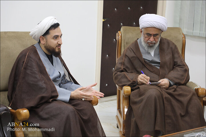 Photos: Public Relations Director of Seminary Management Center meets with Ayatollah Ramazani