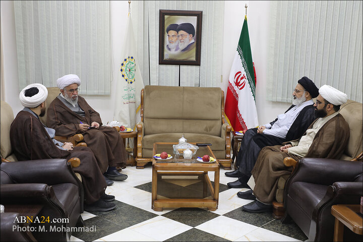 Photos: Public Relations Director of Seminary Management Center meets with Ayatollah Ramazani