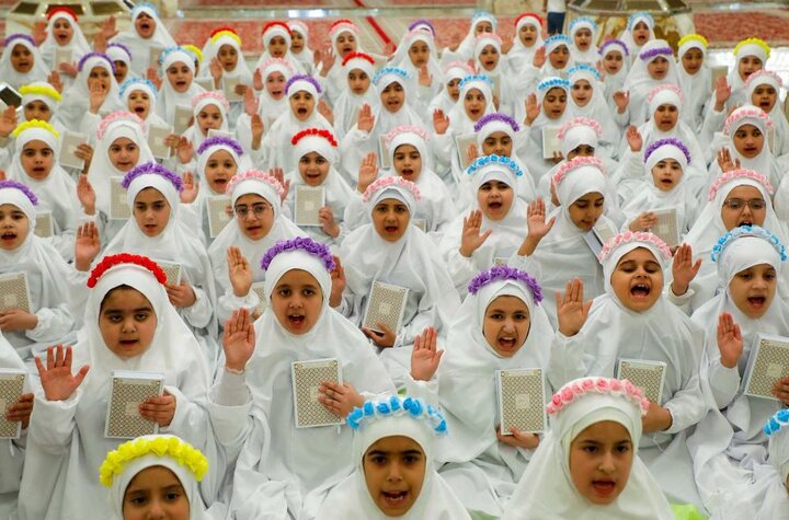 تقرير مصور/ العتبة العلوية تنظّم محاضرة توجيهية حول موضوع التكليف الشرعي ومسابقة دينية ثقافية لـ 96 طالبة