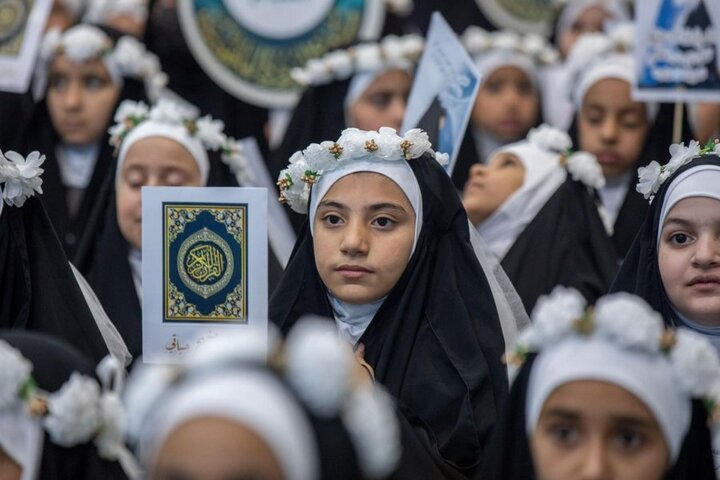 حفل التكليف الشرعيّ السابع بمشاركة 5 آلاف تلميذة في كربلاء المقدسة