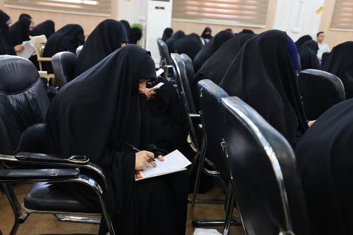 ندوة حوارية فكرية بعنوان: “مسؤوليتنا تجاه الحق.. في زمن الشبهات"