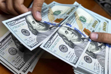 سقوط دلار به کانال ۷۰ هزار تومان/ آیا کاهش قیمت‌ها ادامه‌دار خواهد بود؟