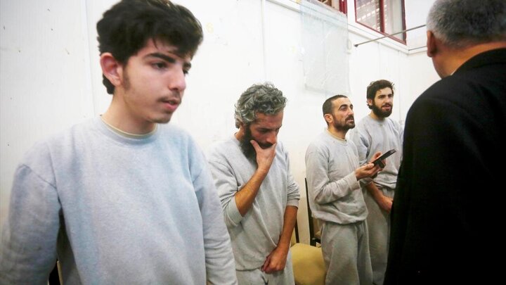 Photos: 10 Palestinians released from Israeli prisons
