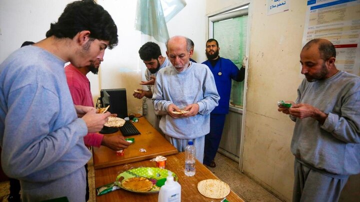 Photos: 10 Palestinians released from Israeli prisons