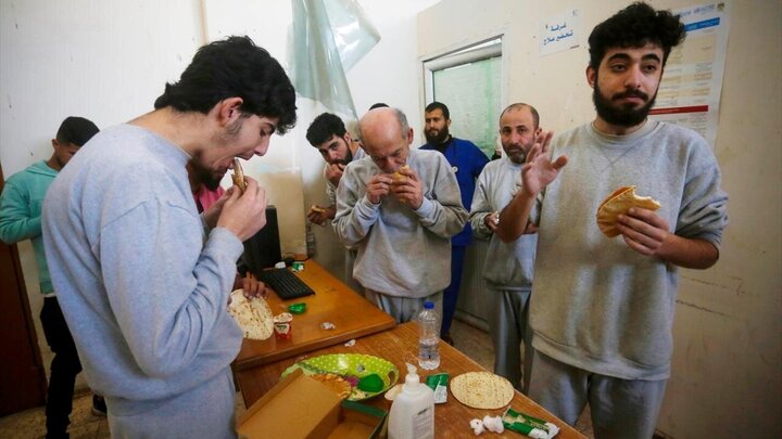 Photos: 10 Palestinians released from Israeli prisons