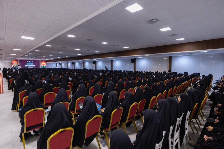 تقرير مصور/ العتبة العباسية المقدسة تؤكد أهمية المضي في طريق العفاف والاقتداء بأهل البيت (ع)