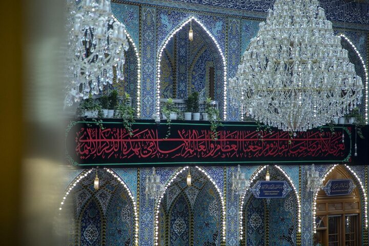 اتشاح بالسواد بذكرى شهادة الإمام جعفر الصادق (عليه السلام) في العتبة العباسية