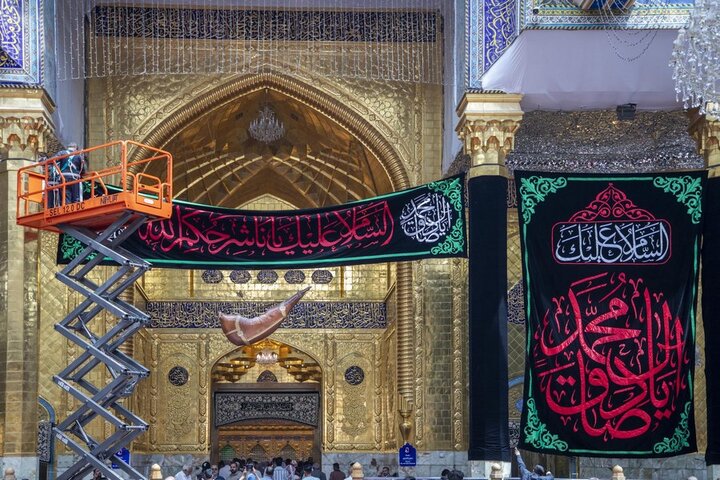 اتشاح بالسواد بذكرى شهادة الإمام جعفر الصادق (عليه السلام) في العتبة العباسية