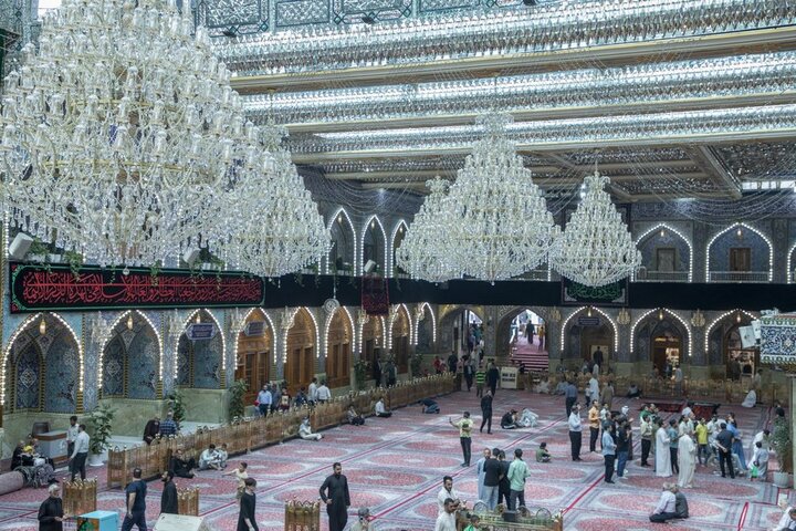 اتشاح بالسواد بذكرى شهادة الإمام جعفر الصادق (عليه السلام) في العتبة العباسية