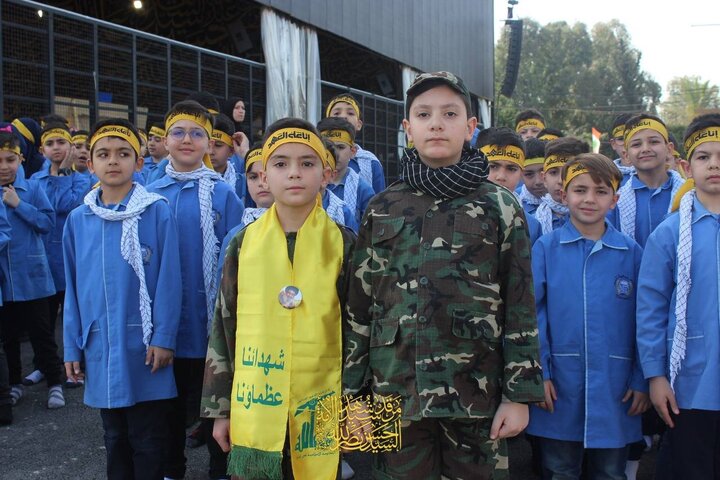 Rapora Wêneyên |Bi sedan xwendekarên Lubnanî çûn ser gora şehîd Hesen Nesrullah