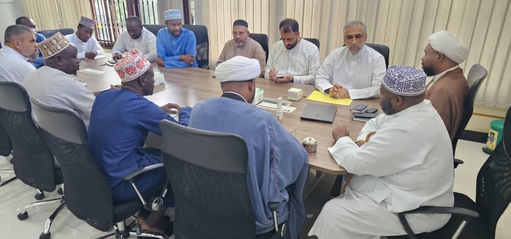 Mkutano wa Mufti wa Burundi na Mwakilishi wa Al-Mustafa (s) Nchini Tanzania + Picha