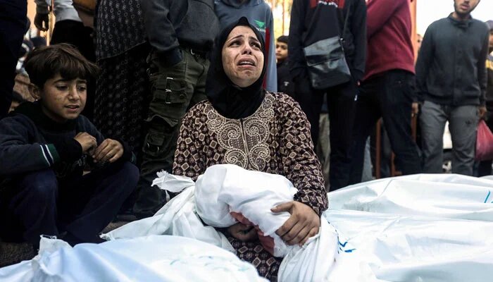 غزہ میں خون کی ہولی؛ اسرائیلی حملے میں 25 فلسطینی شہید غزہ میں خون کی ہولی؛ اسرائیلی حملے میں 25 فلسطینی شہید
