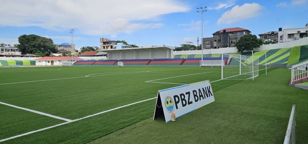 Dr. Ali Taqavi, Mwakilishi wa Jamiat Al-Mustafa (s)Tanzania, akiambatana na Sheikh Dr. Alhad Mussa Salum watembelea uwanja wa Michezo Zanzibar + Picha