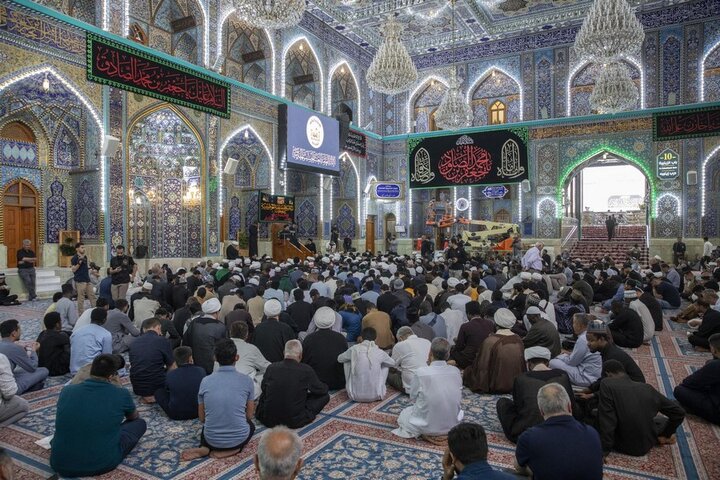تنظيم موكب عزاء لطلبة العلوم الدينية في كربلاء بذكرى شهادة الإمام الصادق (ع)