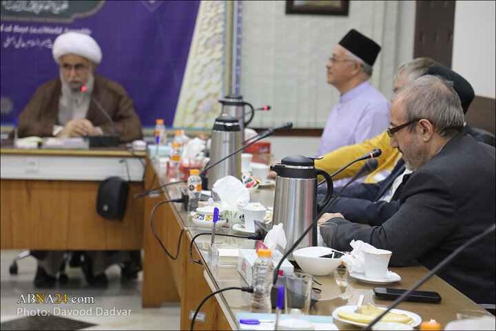 تقرير مصور/ لقاء شخصيات اسلامية روسية بالأمين العام للمجمع العالمي لأهل البيت (ع)