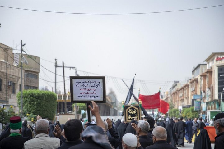 تشييع النعش الرمزي للإمام الصادق (عليه السلام) في كربلاء