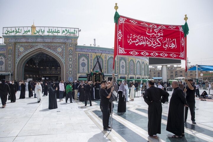 تشييع النعش الرمزي للإمام الصادق (عليه السلام) في كربلاء