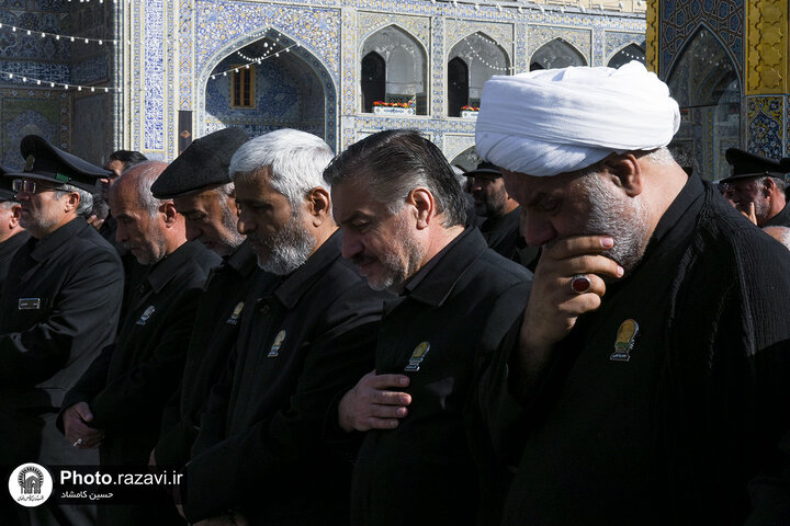 تقرير مصور/ موکب عالم آل محمد (ص) يقيم مجلس عزاء بمناسبة شهادة الإمام الصادق (ع) في حرم الإمام الرضا(ع)