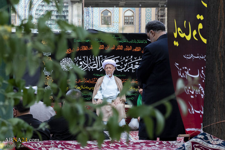 تقرير مصور/ مجلس عزاء شهادة الامام الصادق(ع) في الحوزة العلمية للسيد "عبد العظيم"(ع) في "ري"