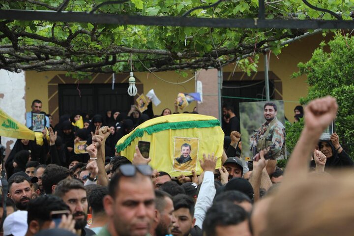 عکس خبری | مراسم تشییع پیکر شهید راه قدس «علی هاشم» در جنوب لبنان