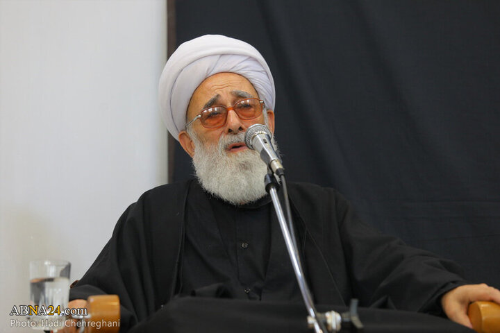 Photos: Grand Ayatollah Nouri Hamedani attends Imam Sadiq mourning procession