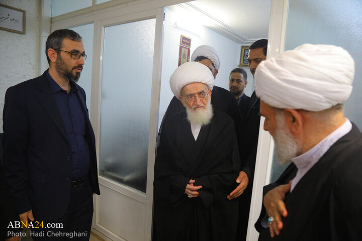 Photos: Grand Ayatollah Nouri Hamedani attends Imam Sadiq mourning procession