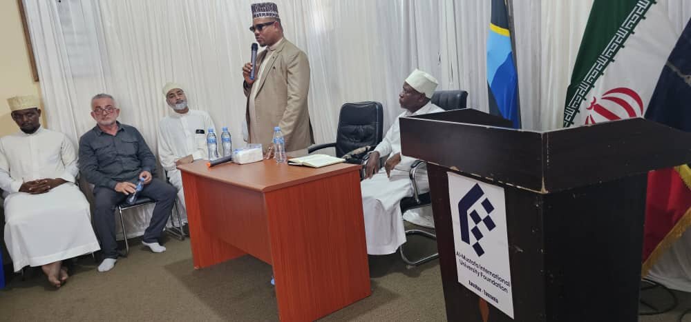 Sheikh Dr.Alhad Mussa Salum, Mwenyekiti wa Jumuiya ya Maridhiano na Amani Tanzania (JMAT-TAIFA) atembelea Chuo cha Qur'an Tukufu Zanzibar + Picha