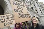 US Federal Authorities Arrest Two Judges, in Escalation of Trump Immigration Crackdown