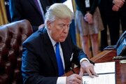 «Трамп» Русияро бо таҳримҳои бонкӣ ё таҳримҳои дуюмдараҷа таҳдид кард