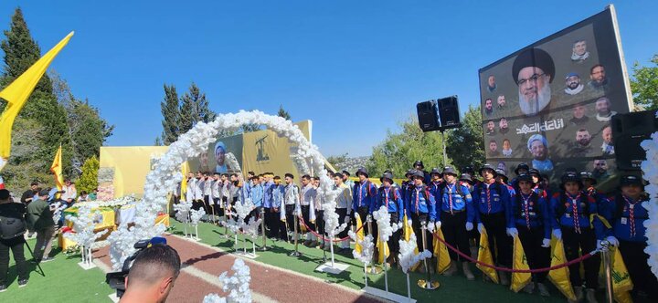 جماهير المقاومة يشيّعون الشّهيد الشيخ طليع زين الدين وكريمته في صفد البطيخ جنوب لبنان