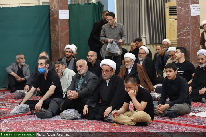 Photos: Imam Sadiq mourning ceremony held at office of Ayatollah Makarem Shirazi