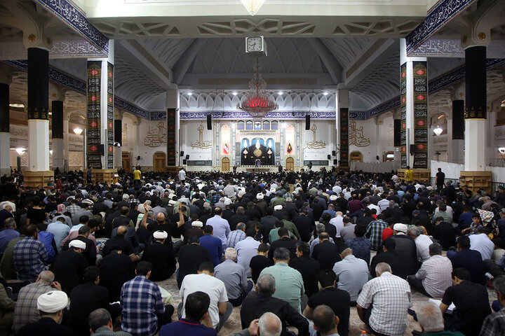 گزارش تصویری | حال و هوای حرم قم در شام شهادت امام صادق (ع)