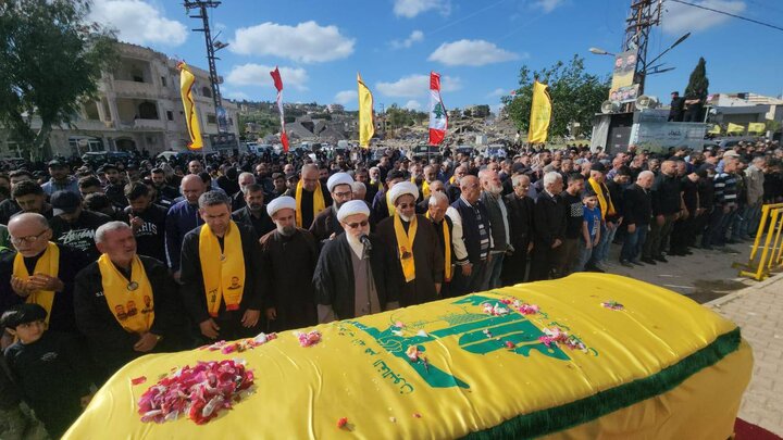 حزب الله وجماهير المقاومة يشيّعون الشّهيد حسن طه في ميس الجبل جنوب لبنان