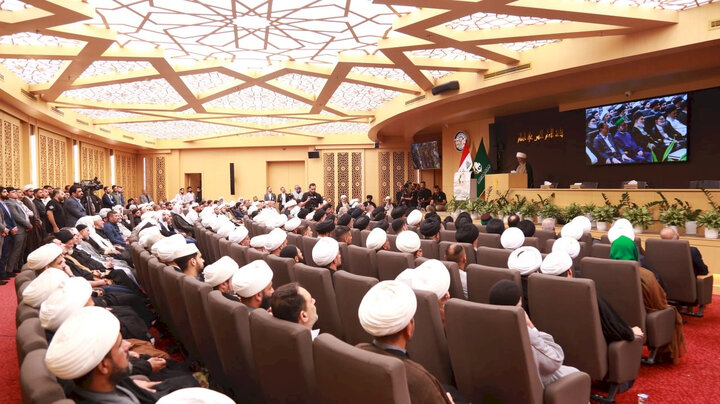 تجلیل آستان مقدس عباسی از علامه سید احمد اشکوری و رونمایی از موسوعه مؤلفات الإمامیة