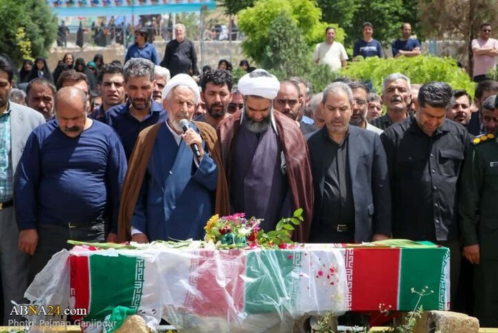 Photos: Funeral ceremony of unknown martyr held in Falavarjan, Isfahan