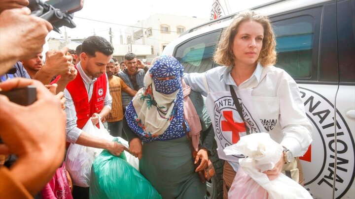 Photos: 12 Palestinians released from Israeli prisons