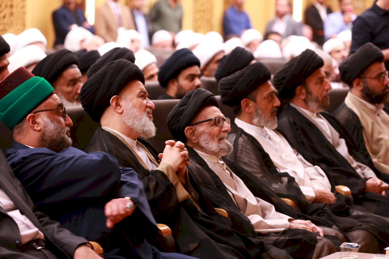 تجلیل آستان مقدس عباسی از علامه سید احمد اشکوری و رونمایی از موسوعه مؤلفات الإمامیة