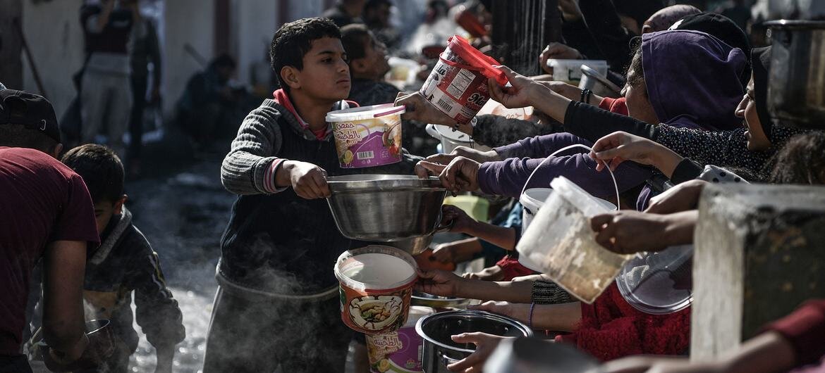 Hamas warns of famine amid Israeli blockade and humanitarian crisis in Gaza
