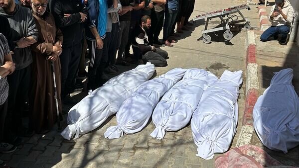 Israeli attacks intensify in Gaza causing civilian casualties and destruction