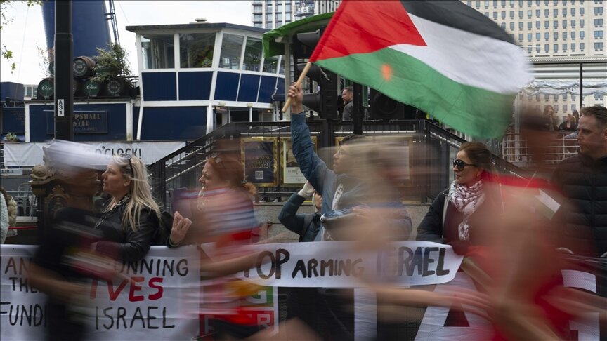 Protesters Disrupt London Marathon Demanding UK Arms Embargo on Israel Over Gaza Crisis