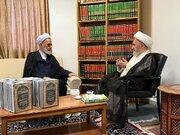 تقرير مصور/ مدير الحوزات العلمية في إيران يلتقي بآية الله سبحاني