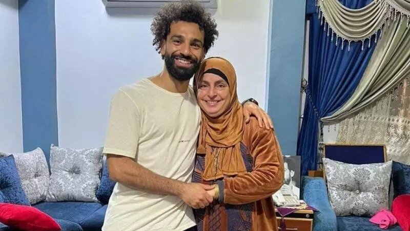 مسلمان فوٹبالر برطانیہ کی تاریخ میں سب سے زیادہ گول کرنے والے غیر ملکی کھلاڑی بن گئے