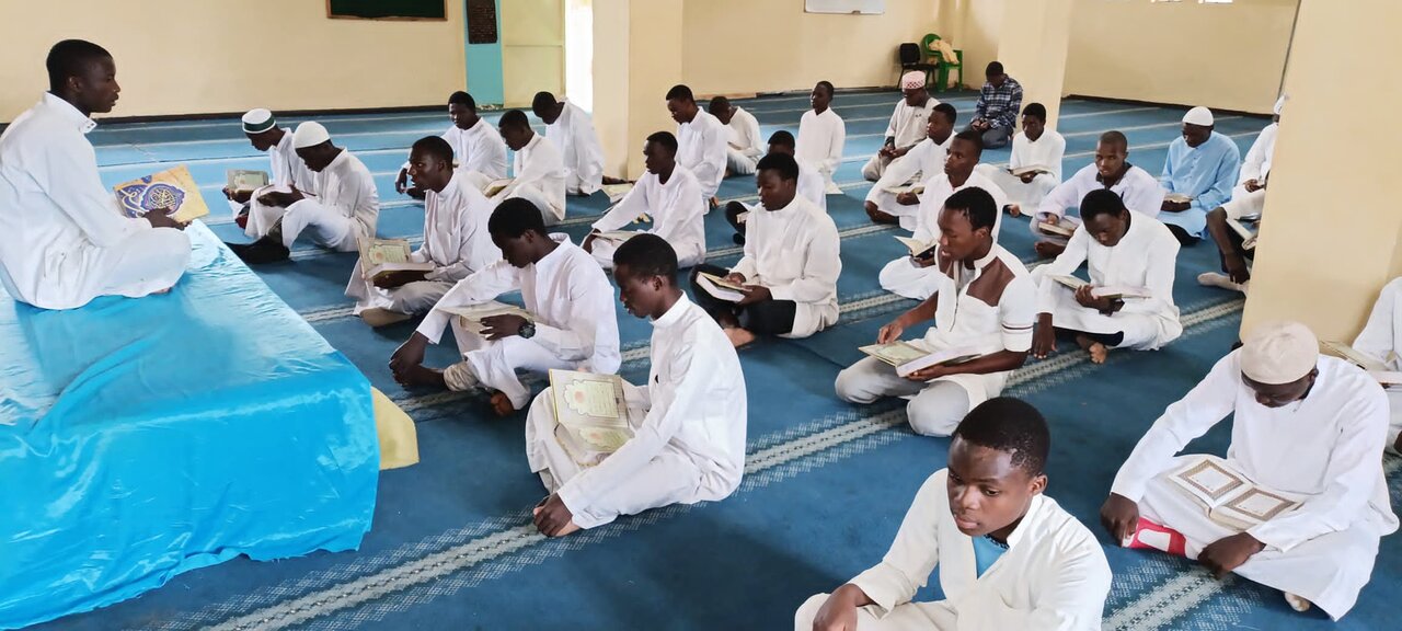 Ufunguzi wa Masomo katika Madrasat Al-Hadi Islamic Center ulioambatana na Kisomo cha Qur'an Tukufu - Nchini Malawi + Picha