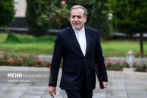 ئێران: هەر هێرشێک بکرێتە سەرمان دەسبەجێ وڵامی دەدینەوە