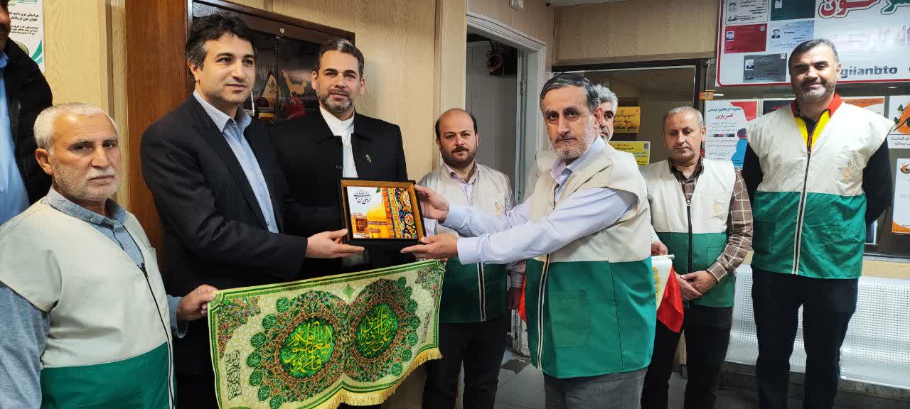 آغاز دهه کرامت با نذر خون خادمیاران رضوی گیلان برای حادثهدیدگان بندرعباس