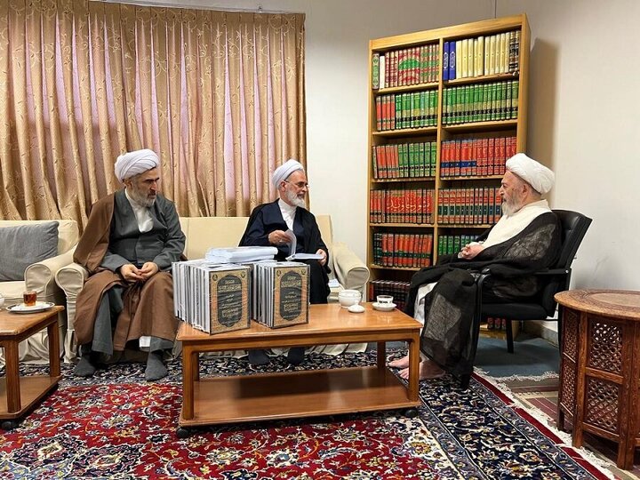 Photos: Head of Iran's Seminaries meets with Ayatollah Sobhani
